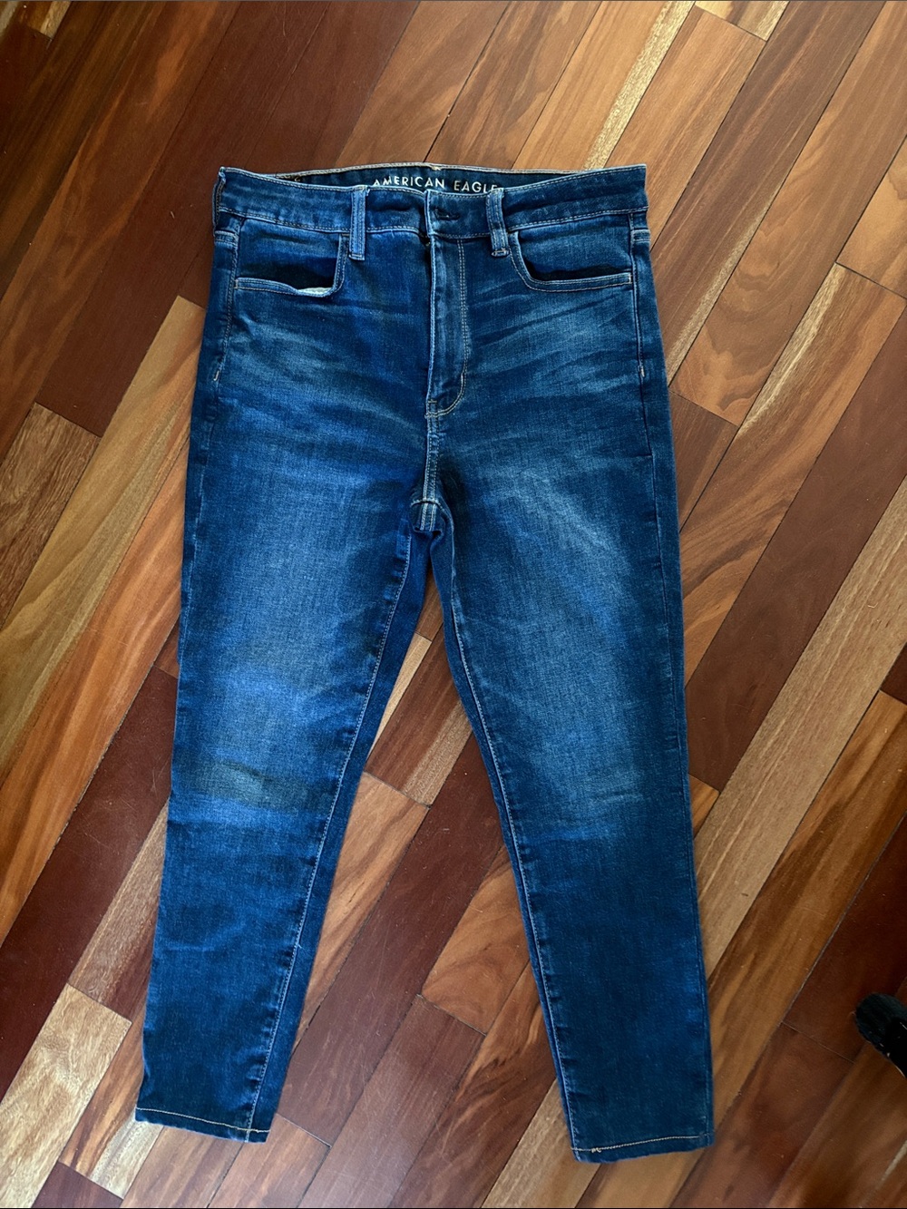 American Eagle Outfitters Woman’s Blue cropped Skinny Jeans